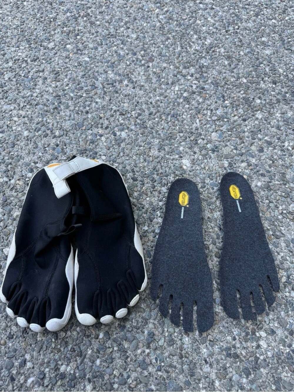 Vibram FiveFingers V-NEOP Black/White Size 8.5-9